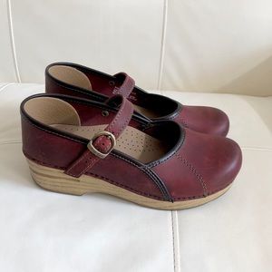 Dansko Leather Clog Mary Janes Like New